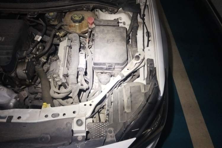 Used Buick Verano 2017 Sedan 15S Automatic Entry Model Engine Bay Left