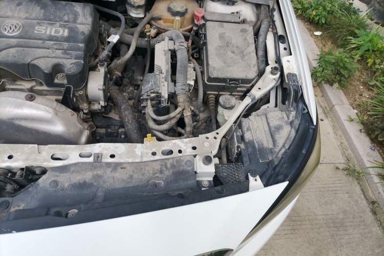 Used Buick Verano 2017 Sedan 15S Automatic Leading Model Engine Bay Left