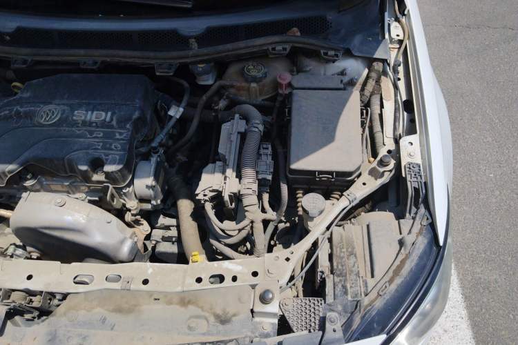 Used Buick Verano 2017 Sedan 15S Automatic Leading Model Engine Bay Left