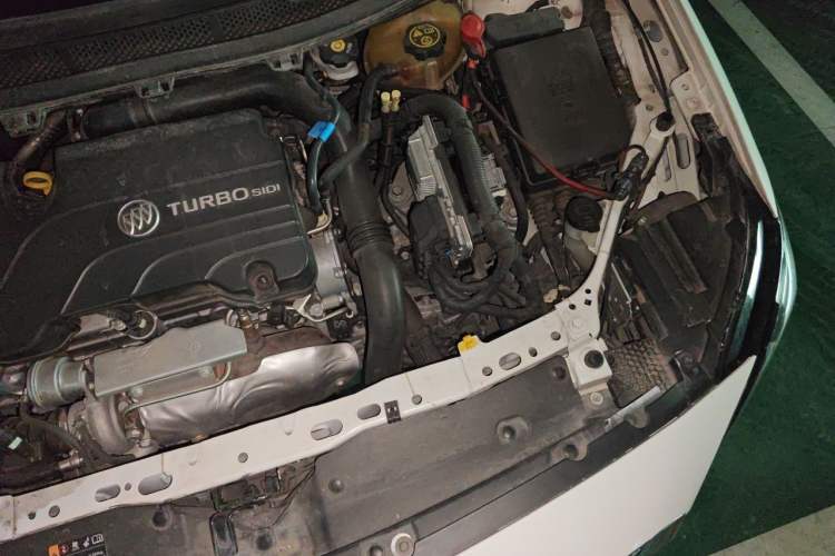 Used Buick Verano 2017 Sedan 20T Dual-Clutch Elite Model Engine Bay Left