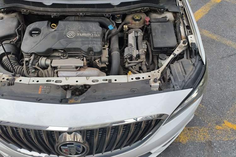 Used Buick Verano 2017 Sedan 20T Dual-Clutch Leading Model Engine Bay Left