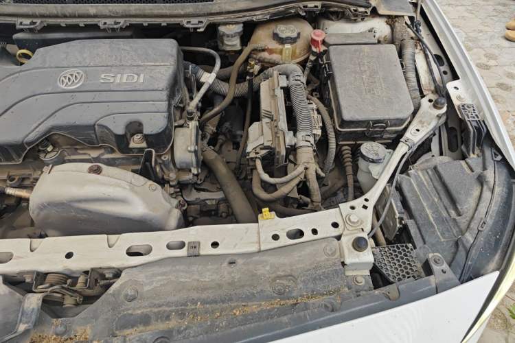 Used Buick Verano 2017 Sedan 15S Automatic Leading Model Engine Bay Left