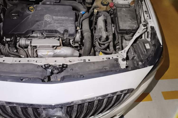 Used Buick Verano 2017 Sedan 20T Dual-Clutch Flagship Model Engine Bay Left