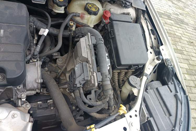 Used Buick Verano 2017 Sedan 15S Automatic Entry Model Engine Bay Left