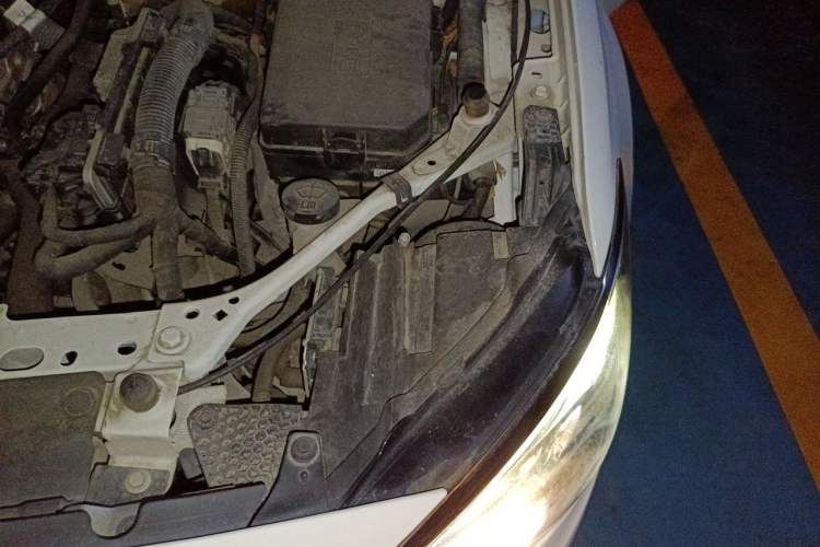 Used Buick Verano 2017 Sedan 15S Automatic Leading Model Engine Bay Left