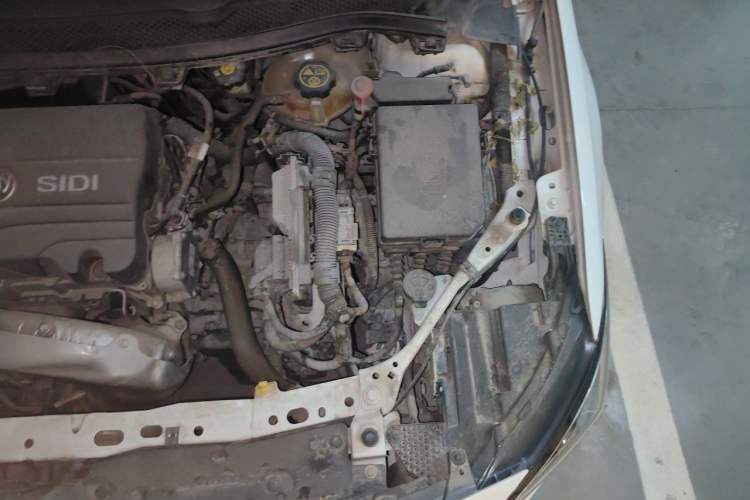 Used Buick Verano 2017 Sedan 15S Automatic Leading Model Engine Bay Left