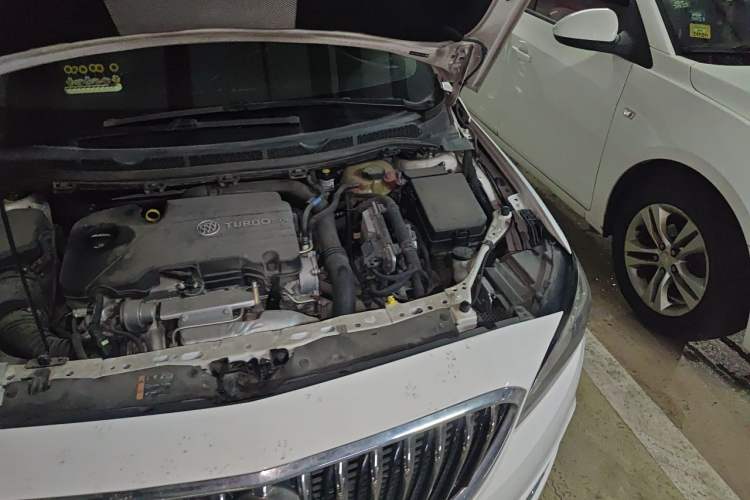 Used Buick Verano 2017 Sedan 20T Dual-Clutch Leading Model Engine Bay Left