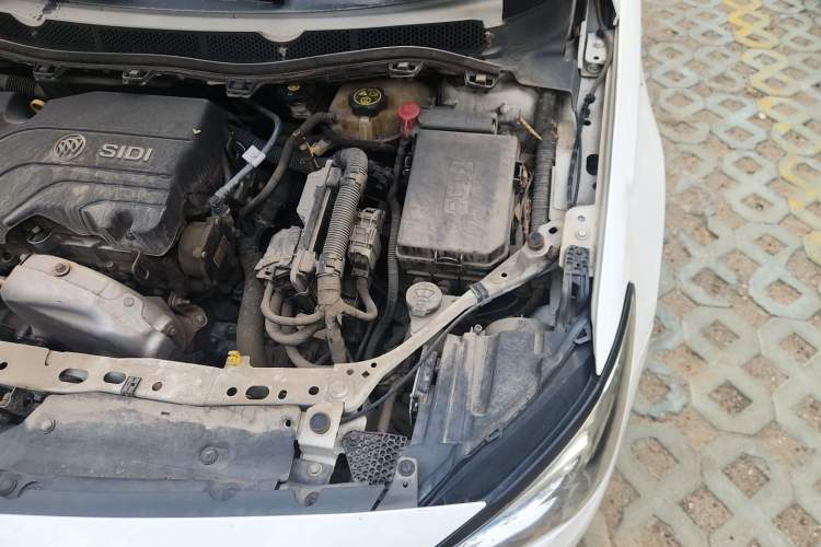 Used Buick Verano 2017 Sedan 15S Automatic Entry Model Engine Bay Left