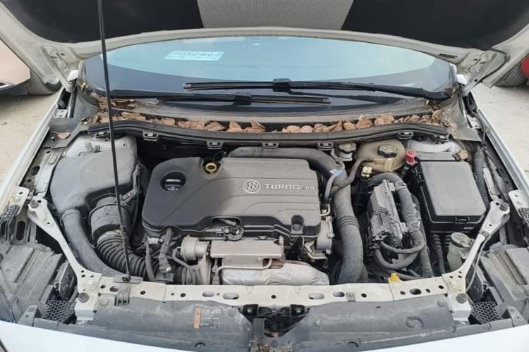Used Buick Verano 2017 Sedan 20T Dual-Clutch Leading Model Engine Bay