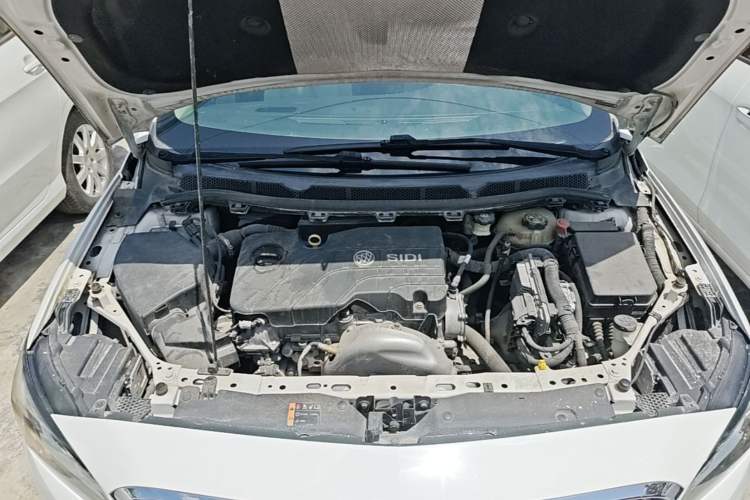 Used Buick Verano 2017 Sedan 15S Automatic Leading Model Engine Bay
