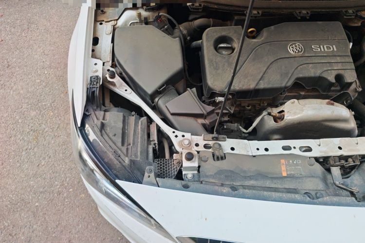 Used Buick Verano 2017 Sedan 15S Automatic Leading Model Engine Bay Right