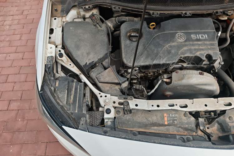 Used Buick Verano 2017 Sedan 15S Automatic Entry Model Engine Bay Right