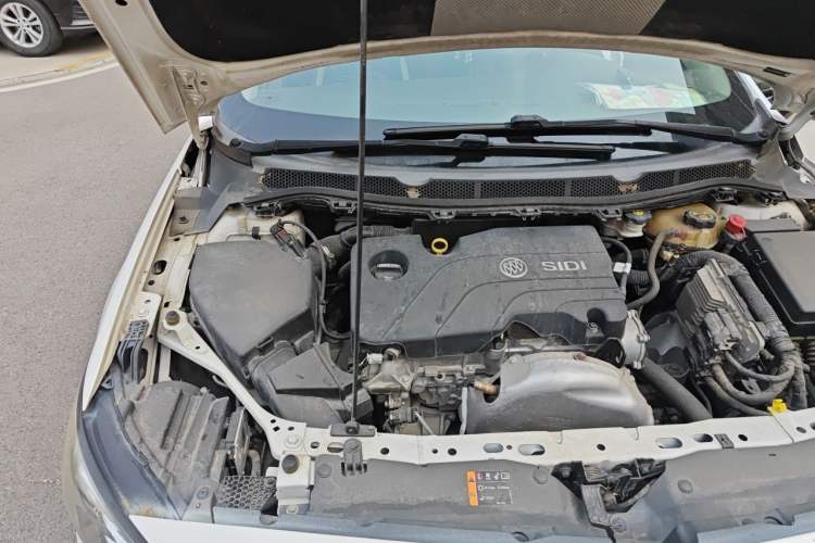 Used Buick Verano 2017 Sedan 15S Automatic Leading Model Engine Bay Right