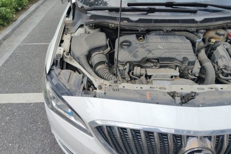 Used Buick Verano 2017 Sedan 20T Dual-Clutch Leading Model Engine Bay Right