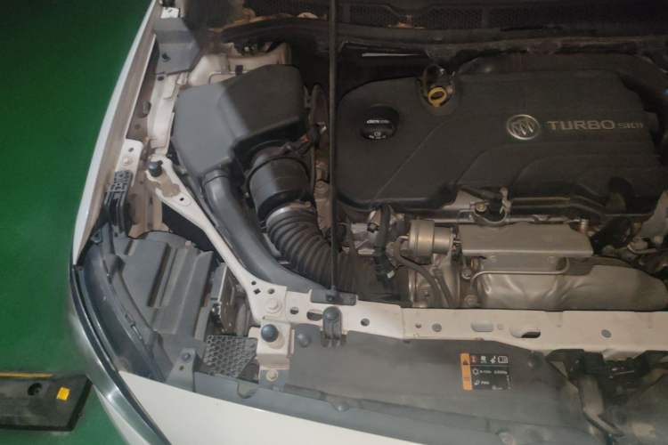 Used Buick Verano 2017 Sedan 20T Dual-Clutch Leading Model Engine Bay Right