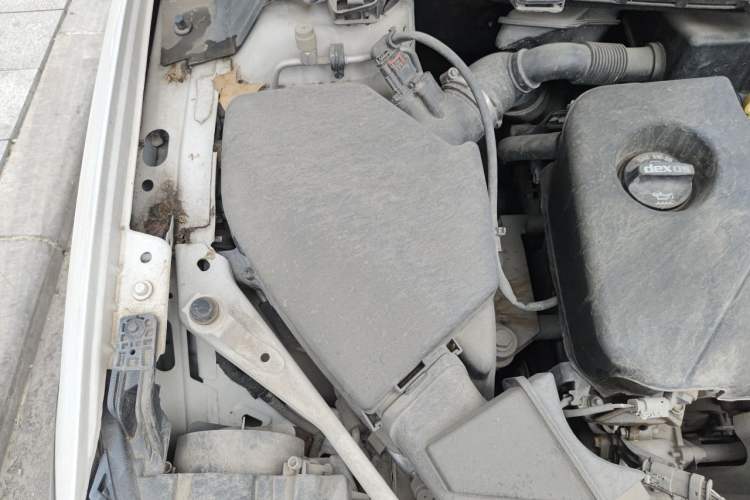Used Buick Verano 2017 Sedan 15S Automatic Leading Model Engine Bay Right