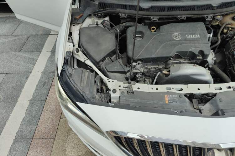 Used Buick Verano 2017 Sedan 15S Automatic Leading Model Engine Bay Right