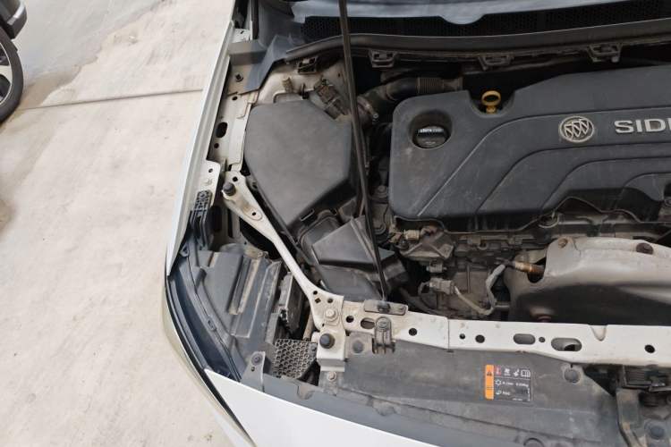 Used Buick Verano 2017 Sedan 15S Automatic Leading Model Engine Bay Right