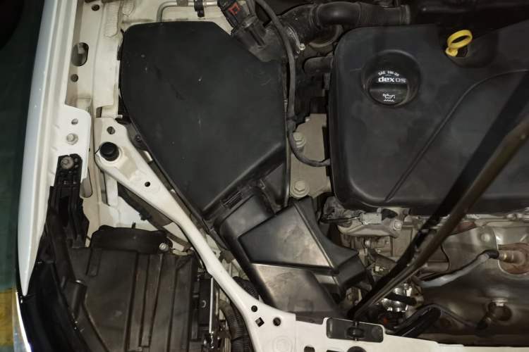Used Buick Verano 2017 Sedan 15S Automatic Leading Model Engine Bay Right