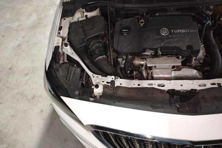 Used Buick Verano 2017 Sedan 20T Dual-Clutch Elite Model Engine Bay Right