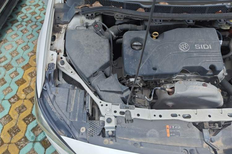 Used Buick Verano 2017 Sedan 15S Automatic Leading Model Engine Bay Right