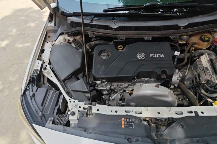 Used Buick Verano 2017 Sedan 15S Automatic Leading Model Engine Bay Right