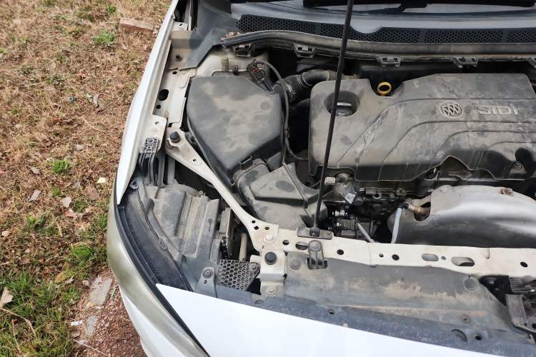 Used Buick Verano 2017 Sedan 15S Automatic Entry Model Engine Bay Right