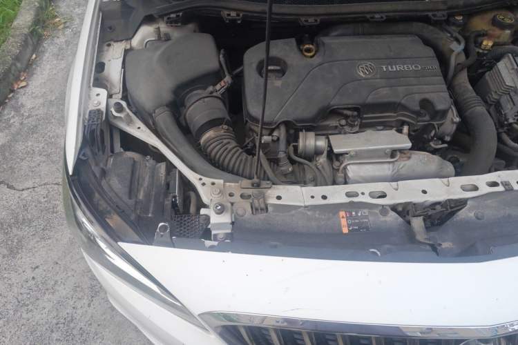 Used Buick Verano 2017 Sedan 20T Dual-Clutch Elite Model Engine Bay Right