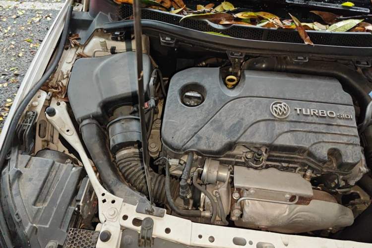 Used Buick Verano 2017 Sedan 20T Dual-Clutch Leading Model Engine Bay Right