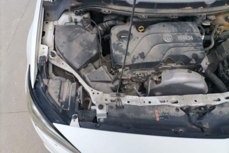 Used Buick Verano 2017 Sedan 15S Automatic Leading Model Engine Bay Right