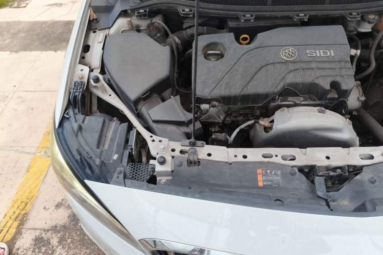 Used Buick Verano 2017 Sedan 15S Automatic Leading Model Engine Bay Right