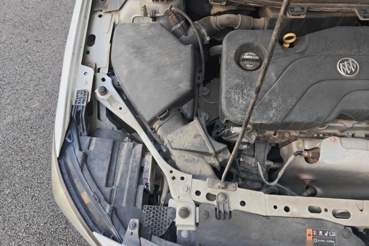 Used Buick Verano 2017 Sedan 15S Automatic Leading Model Engine Bay Right
