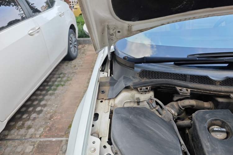 Used Buick Verano 2017 Sedan 15S Automatic Entry Model Engine Bay Right