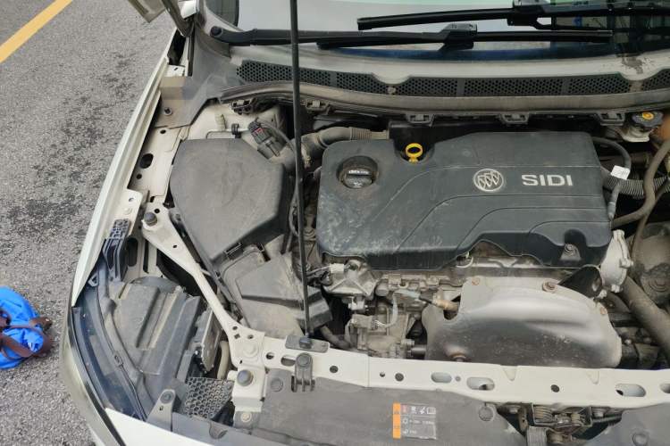 Used Buick Verano 2017 Sedan 15S Automatic Leading Model Engine Bay Right