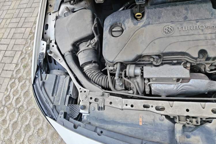 Used Buick Verano 2017 Sedan 20T Dual-Clutch Elite Model Engine Bay Right
