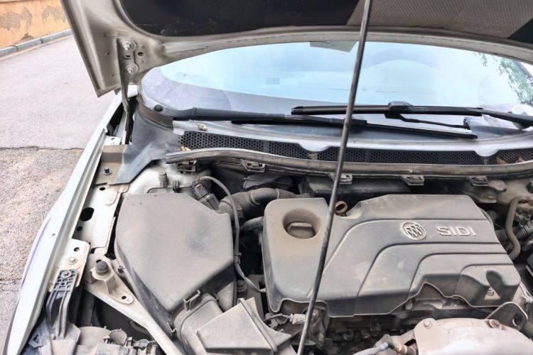 Used Buick Verano 2017 Sedan 15S Automatic Leading Model Engine Bay Right