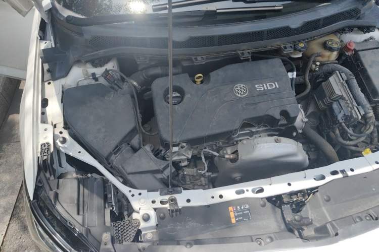 Used Buick Verano 2017 Sedan 15S Automatic Leading Model Engine Bay Right