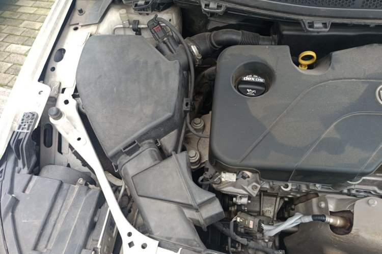 Used Buick Verano 2017 Sedan 15S Automatic Entry Model Engine Bay Right