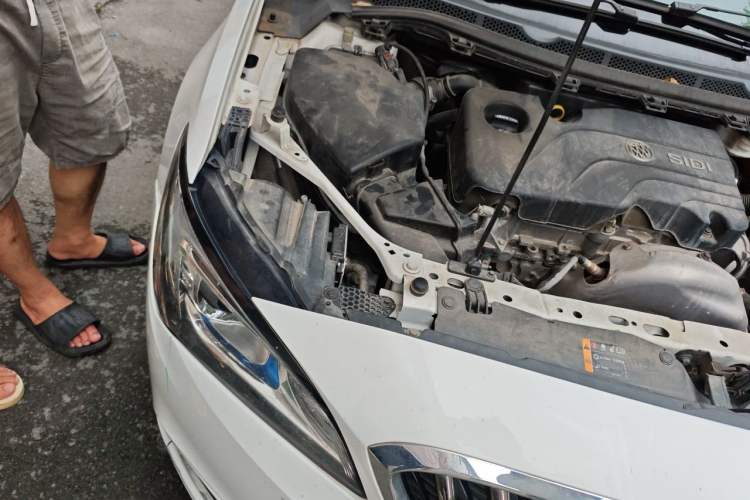 Used Buick Verano 2017 Sedan 15S Automatic Entry Model Engine Bay Right