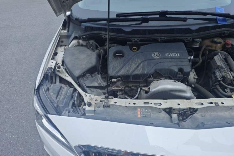 Used Buick Verano 2017 Sedan 15S Automatic Leading Model Engine Bay Right
