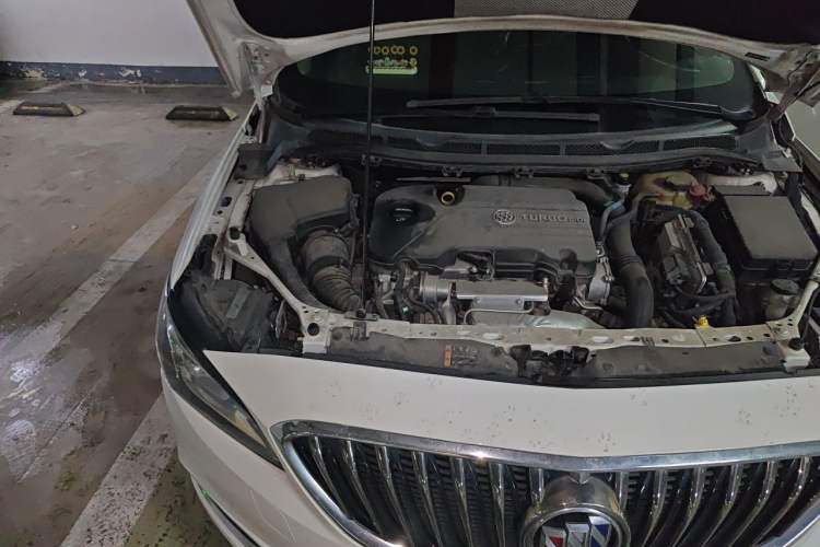 Used Buick Verano 2017 Sedan 20T Dual-Clutch Leading Model Engine Bay Right