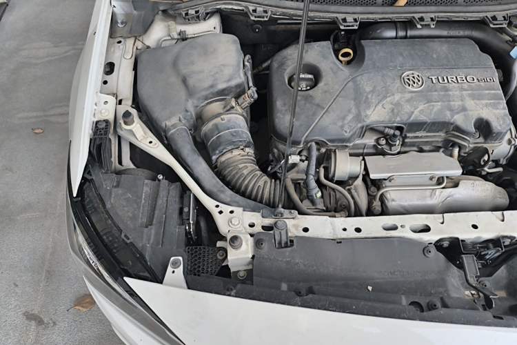 Used Buick Verano 2017 Sedan 20T Dual-Clutch Elite Model Engine Bay Right