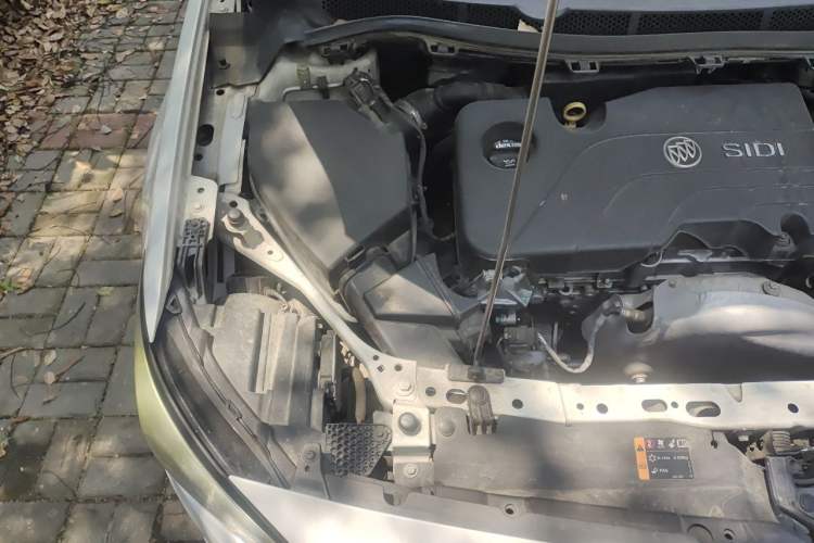 Used Buick Verano 2017 Sedan 15S Automatic Leading Model Engine Bay Right