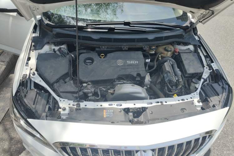 Used Buick Verano 2017 Sedan 15S Automatic Leading Model Engine Bay