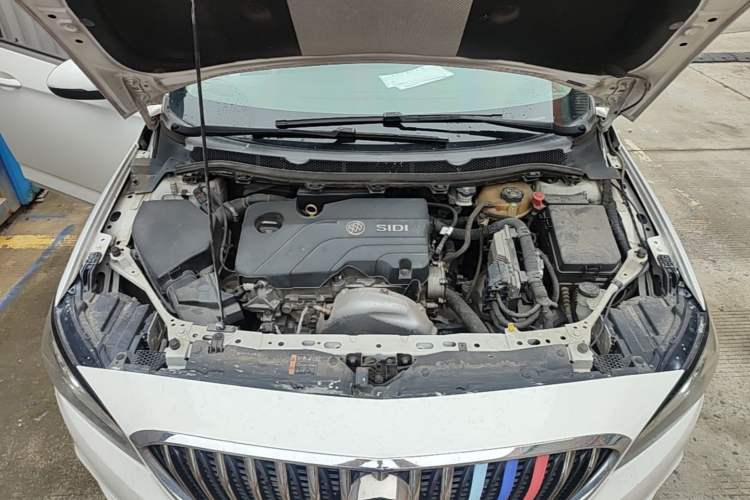Used Buick Verano 2017 Sedan 15S Automatic Leading Model Engine Bay