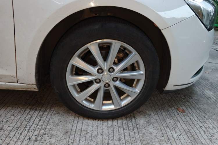 Used Buick Verano 2017 Sedan 20T Dual-Clutch Leading Model Exterior 1