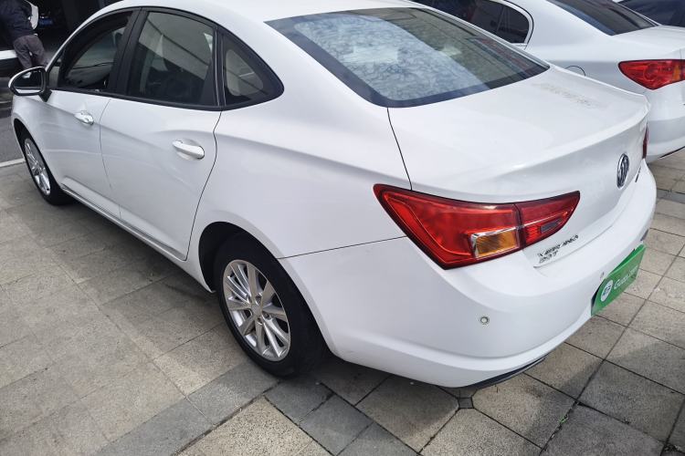 Used Buick Verano 2017 Sedan 20T Dual-Clutch Leading Model Exterior 2