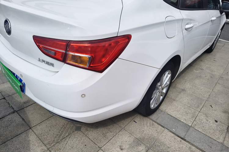 Used Buick Verano 2017 Sedan 20T Dual-Clutch Leading Model Exterior 3