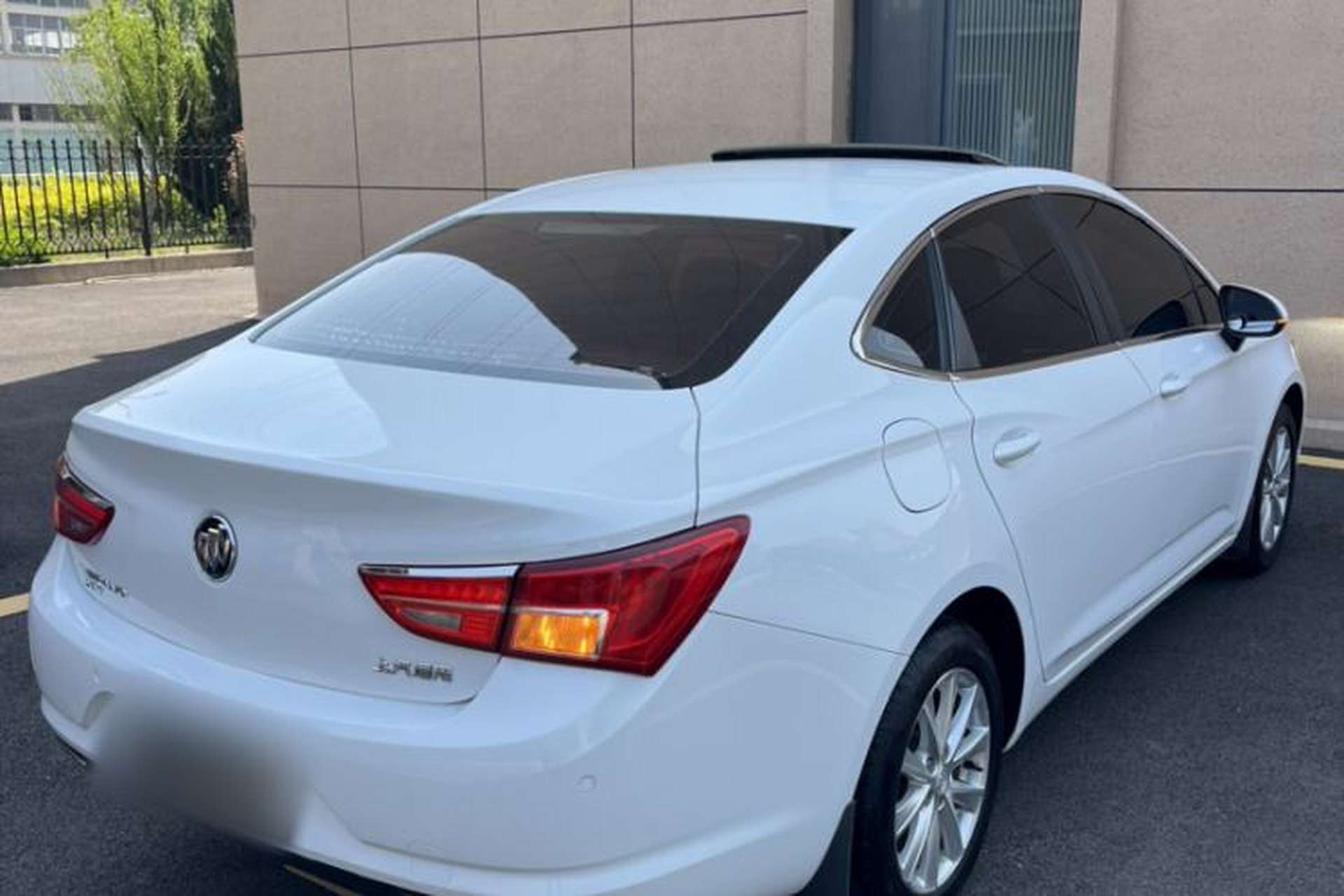 Used Buick Verano 2017 Sedan 20T Dual-Clutch Leading Model Exterior 4