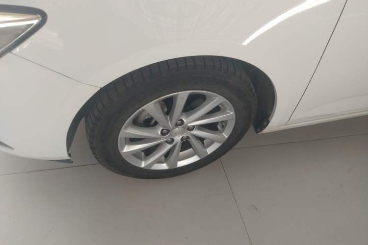 Used Buick Verano 2017 Sedan 15S Automatic Entry Model Exterior 4
